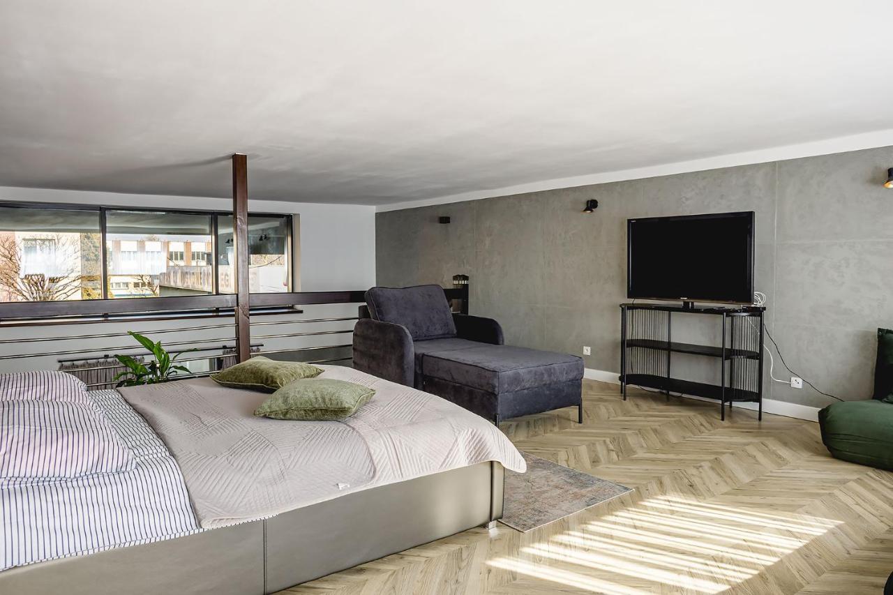 Apartament Dwupoziomowy Venus Częstochowa Esterno foto